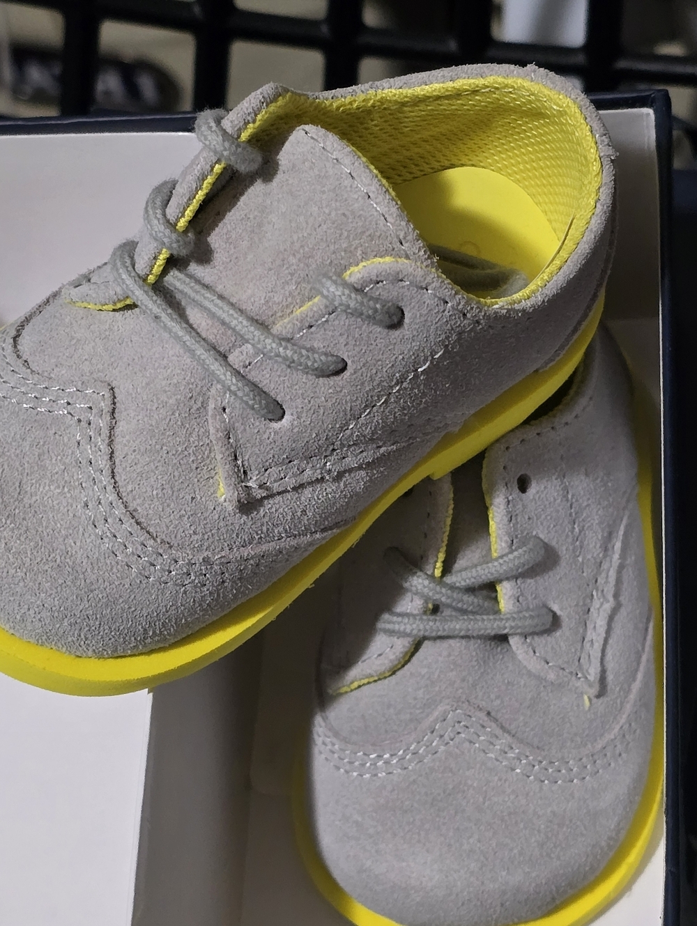 NEW in Box Cole Haan Gray Suede Kids Lace-Up Shoes with Yellow Laces Size 2